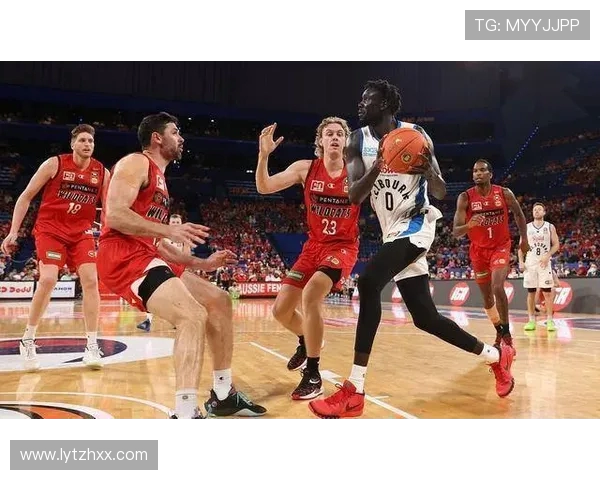 墨尔本联队对决波斯野猫精彩赛事回顾与分析